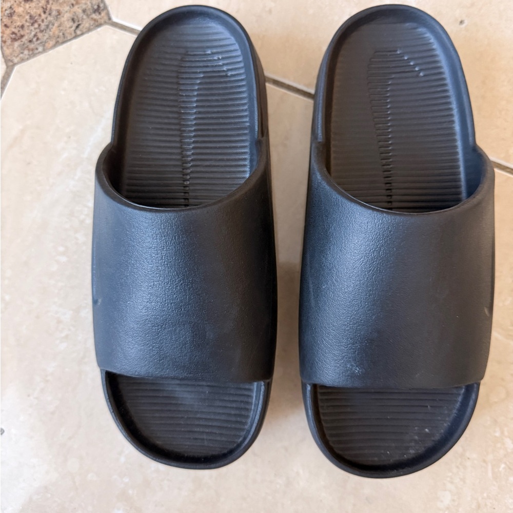 NIKE Calm Mens Slides Mens 7 Womens 8 Excellent Pre-Owned Condition - Picture 3 of 8